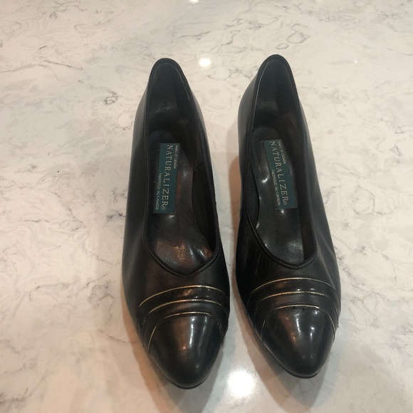 Naturalizer Women's Heels - Picture 2 of 2